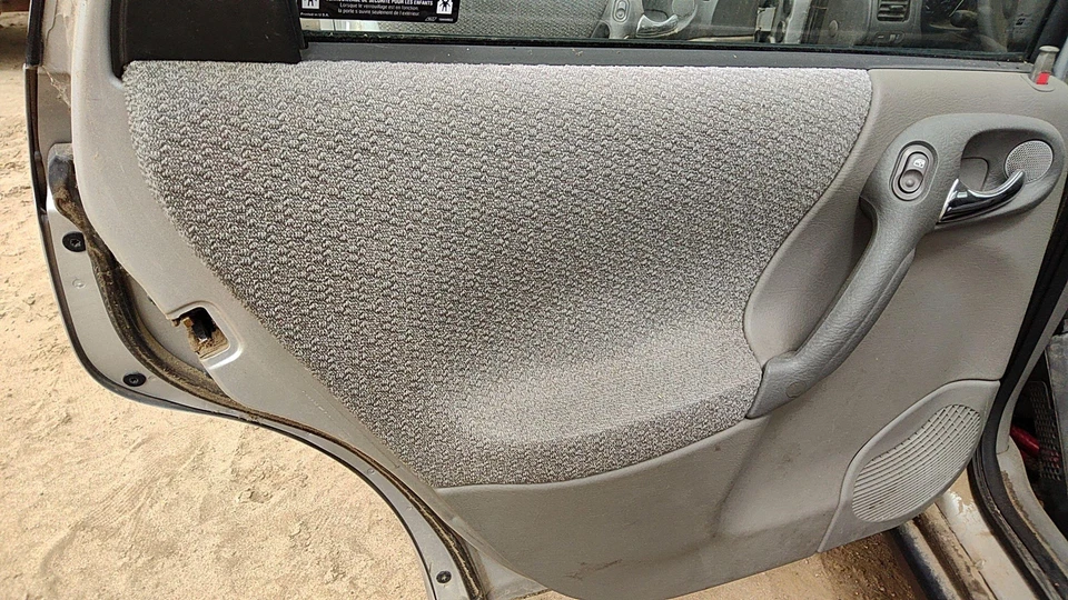 Panel de moldura de puerta interior trasera izquierda Saturn L100 2000-2005 solo trasero gris 96b Foto 4 de 4