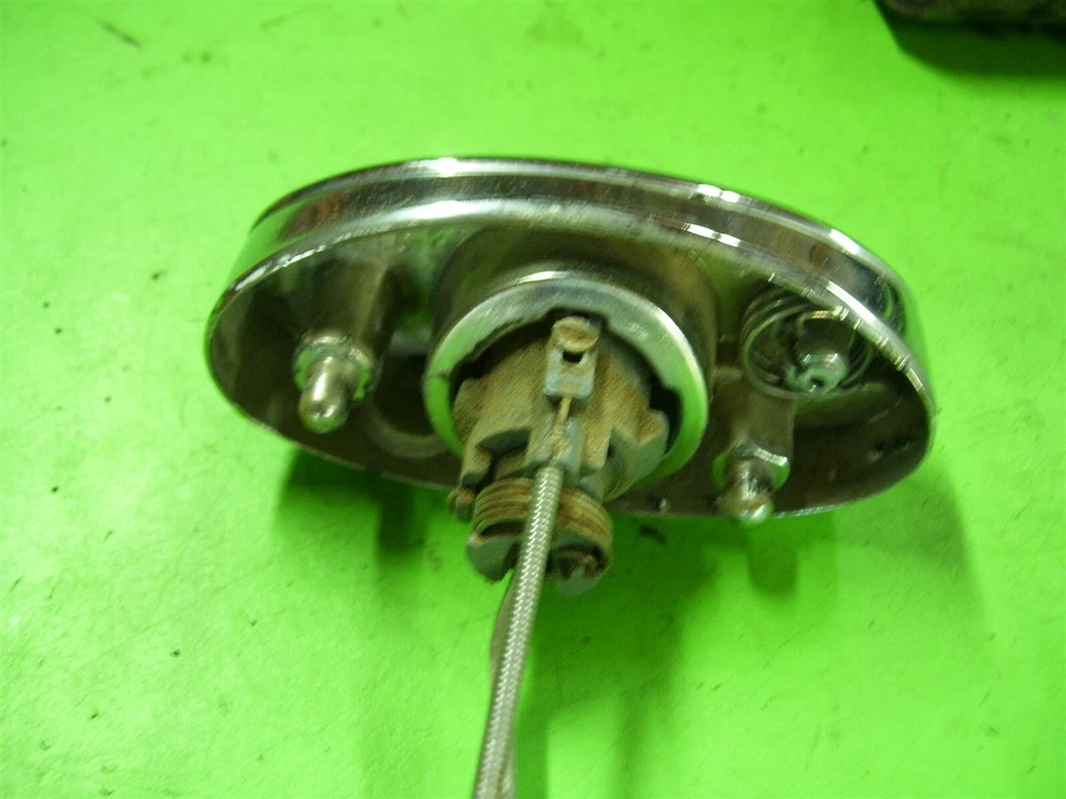 1997 年别克 Riviera Coupe Trunk Latch Lock 徽章滑块镀铬致动器 — 第 4/4 张图片