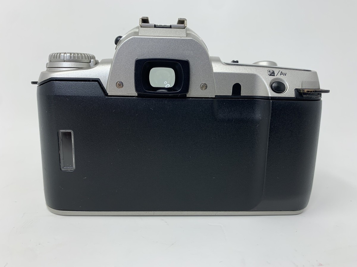 Pentax ZX-50 35mm SLR Film Camera w/ Tamron 28-200 mm Lens Silver