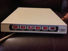 Power Tap Power Center E89769 Model SS-N-4 Outlet Surge Protector 125vAC15A 60Hz