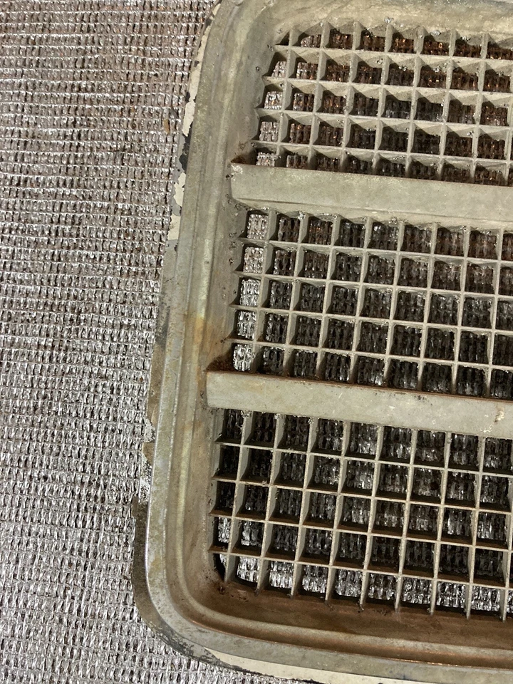 Pontiac Lemans Grill RH 1972 Foto 3 de 4