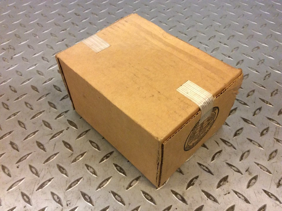 83-05 Blazer GMC Jimmy Sonoma Typhoon suspensión delantera rótula superior 17980952 Foto 3 de 4