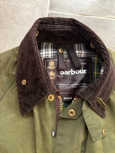 Barbour Bedale childrens sizes small wax Jacket. Beautiful condition. Green - Picture 3 of 7