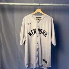 Top-Selling Sports Jerseys of 2013 12