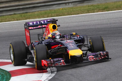 Infiniti Red Bull Racing RB10 / G.P. Kanada 2014 / Vettel / Tameo Kits / TMK 423 - Bild 1 von 4