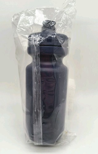 Dude Perfect DP Water Bottle Squeeze Squirt with Lid Blue Kids Bottle New - Picture 2 of 3