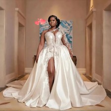 Luxury Lace Wedding Dresses Long Sleeves Beading Sheer Neck Appliques Glitter