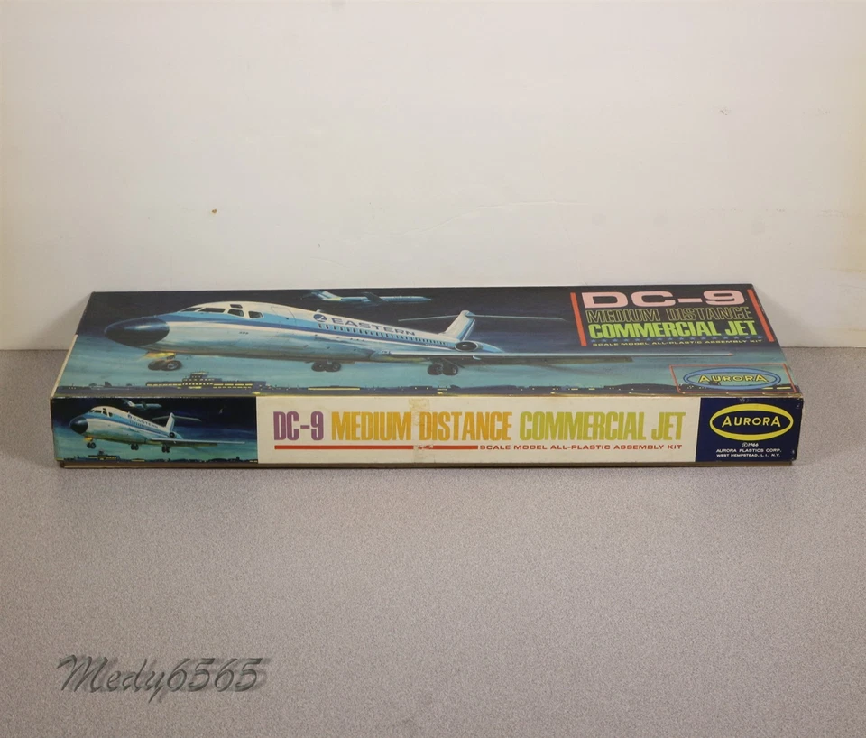 Aurora Eastern "Hockey Stick" DC-9 "VERY RARE" Scale 1/72 - Image 2 of 4