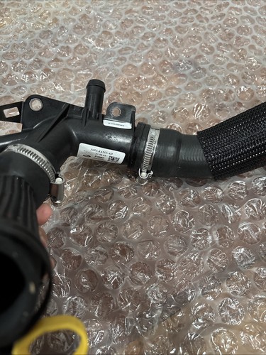 Genuine Land-Rover By-Pass Hose 104123593 - Picture 7 of 10