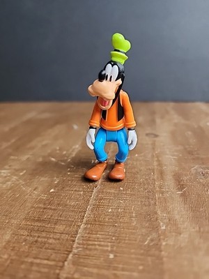 Goofy Standing Disney Figure Goofy Cake Topper  3'' Plastic Moveable Legs Arms