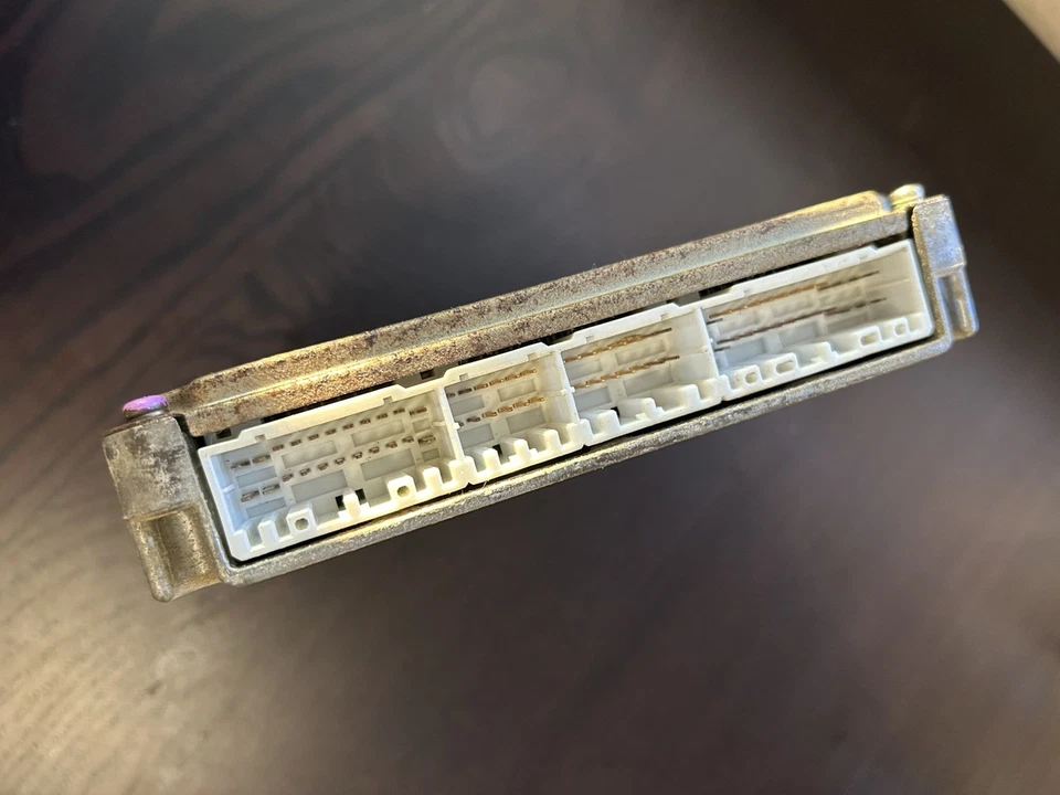 Toyota Tacoma 2000 2,4 MT ECU PCM 8966104550 Foto 3 de 4