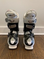 Atomic Live Fit 65 Women's Ski Boots Size 23-23.5, US Size 7-7.5