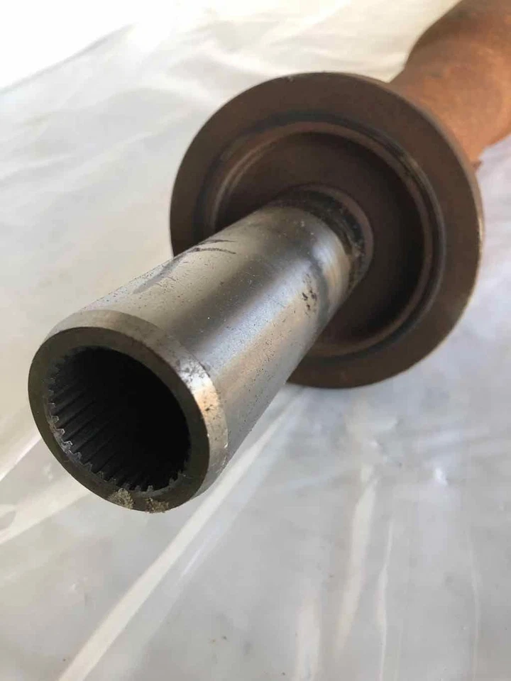 Eje de transmisión trasero Chevrolet Tahoe 2000-2005 4x4 15767176 5,3 L 8 cilindros OEM Foto 4 de 4