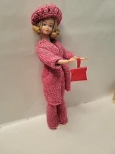 VINTAGE 1962 BLONDE MIDGE "BARBIE'S BEST FRIEND" DOLL WITH BOX  & BOOKLET