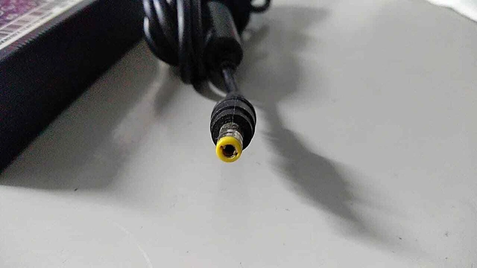 Alimentatore ORIGINALE caricabatterie IBM ThinkPad T40p - TYPE 2373 16V 4.5A 75W - Immagine 3 di 4