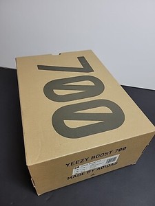Yeezy 700 Box only en vente | eBay