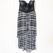 Forever 21 Exclusive High & Low Bodice dress M