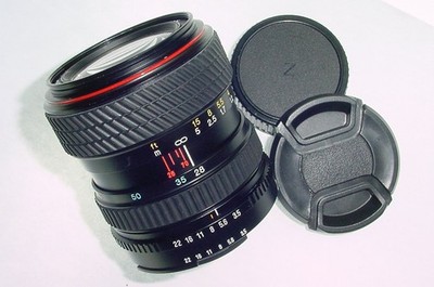 Tokina 28-70mm f/3.5-4.5 SD II Manual Focus AIs Zoomobjektiv für Nikon F Mount