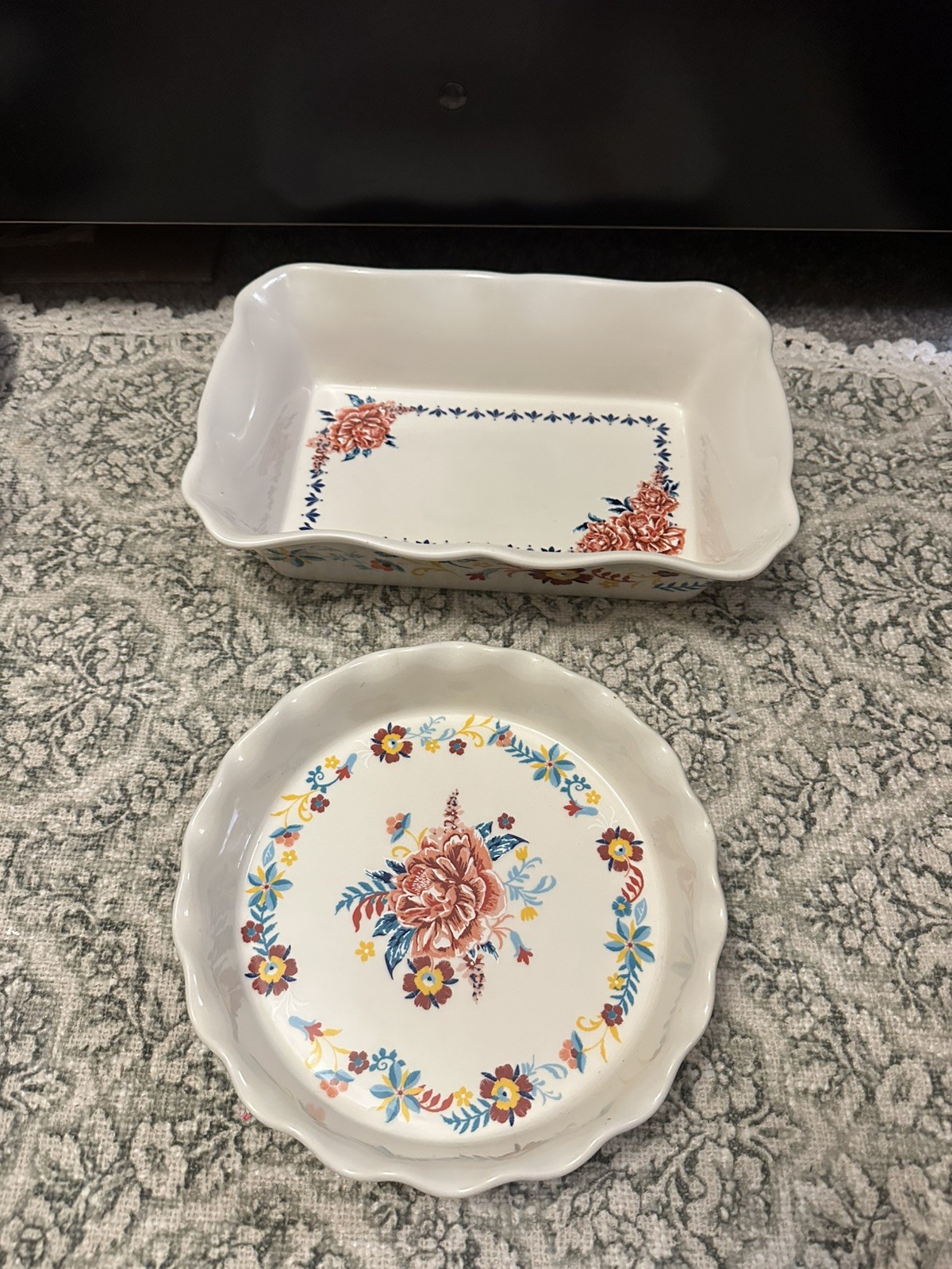 Pioneer Woman  FLORAL 8.5’ Stoneware Pie Plate Ruffled Edge & 8x12 Baking Dish