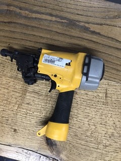 DEWALT AIR NAILER DW66C FOR PARTS OR REPAIR LOT 22
