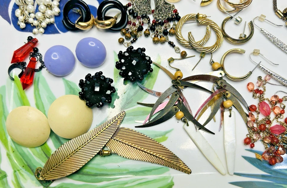 Misc 100+ Earring Pair Lot VTG-NOW Clip, Screw, Post, Hook New - Used Wearable - Image 3 of 4