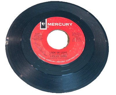 Lesley Gore - Look Of Love / Little Girl Go Home - Mercury 72372 45RPM