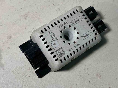 VW GOLF VII Variant BA5, BV5 Antennenverstärker  5Q0035570 1.40 2014 30670781