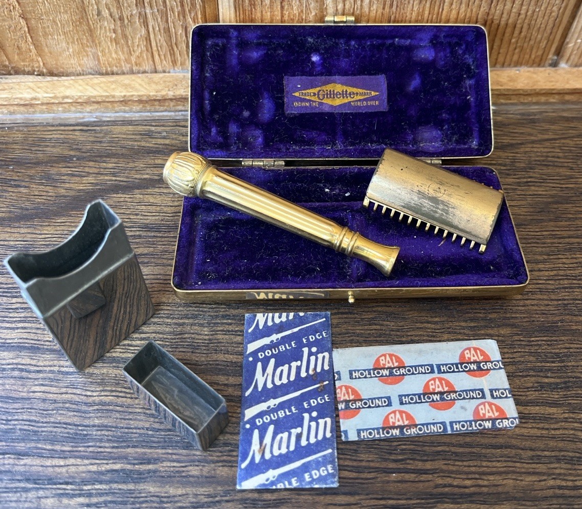 Travel Set W/ Case Metal Blade Bank
