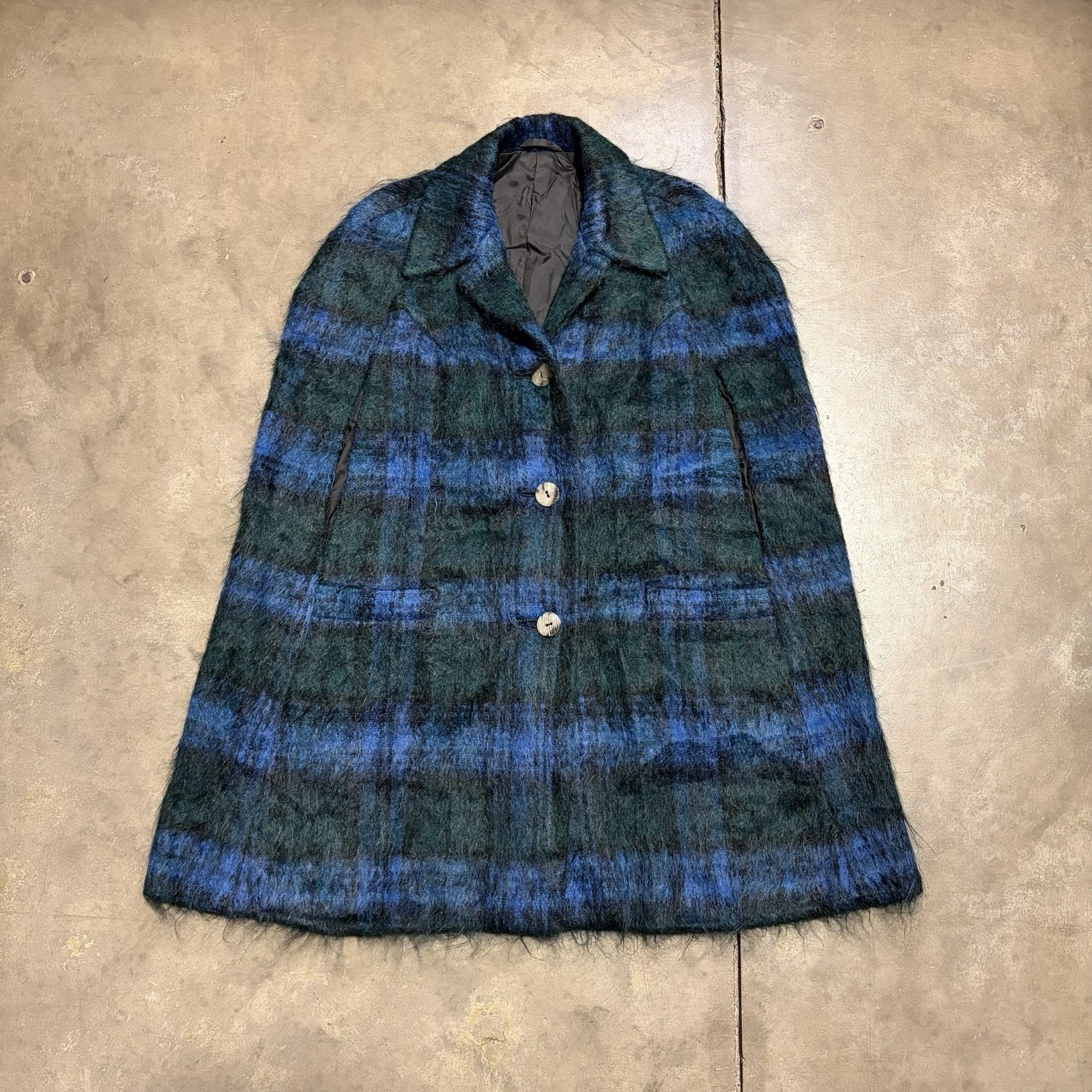 Vintage Scottish Mohair Cape Jacket Large Green Blue Poncho Plaid Wool 60s 70s