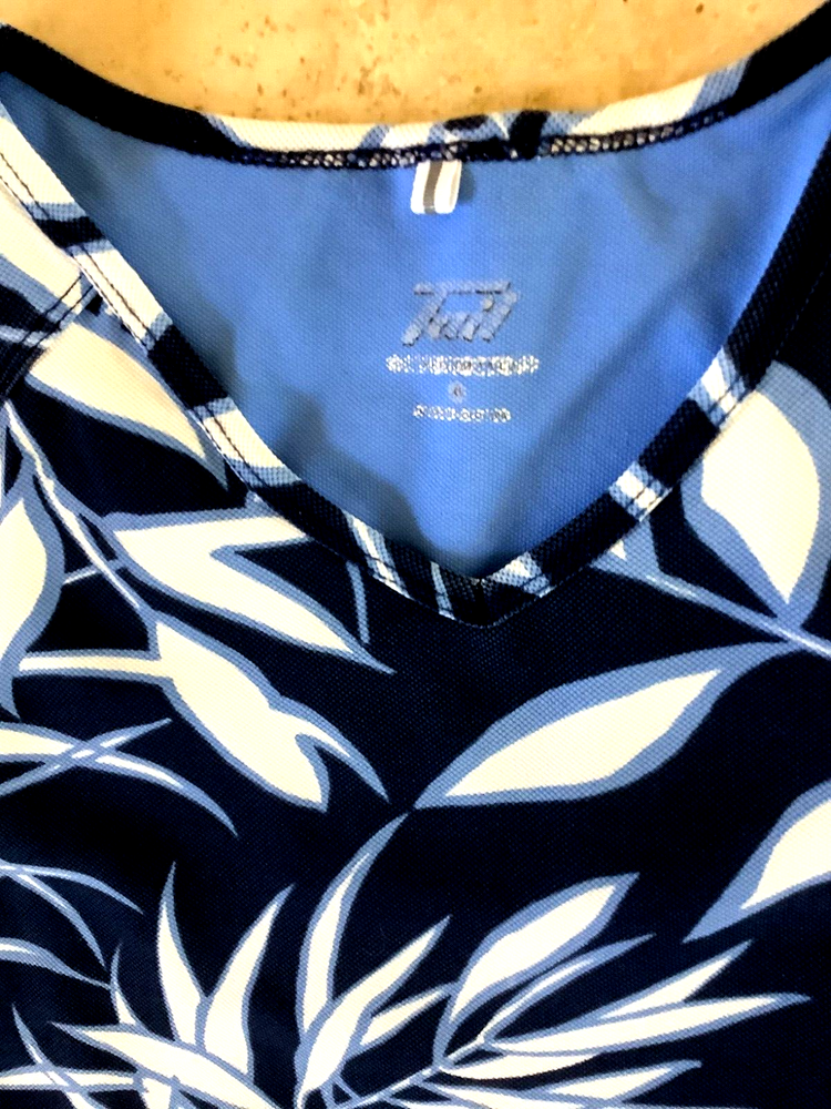 TAIL XL 4-Piece Tennis Outfit Skirt Tank Vest Sweater Set in Navy Blue Fronds Retail $260 TAIL XL 4-Piece Tennis Outfit Skirt Tank Vest Sweater Set in Navy Blue Fronds Retail $260