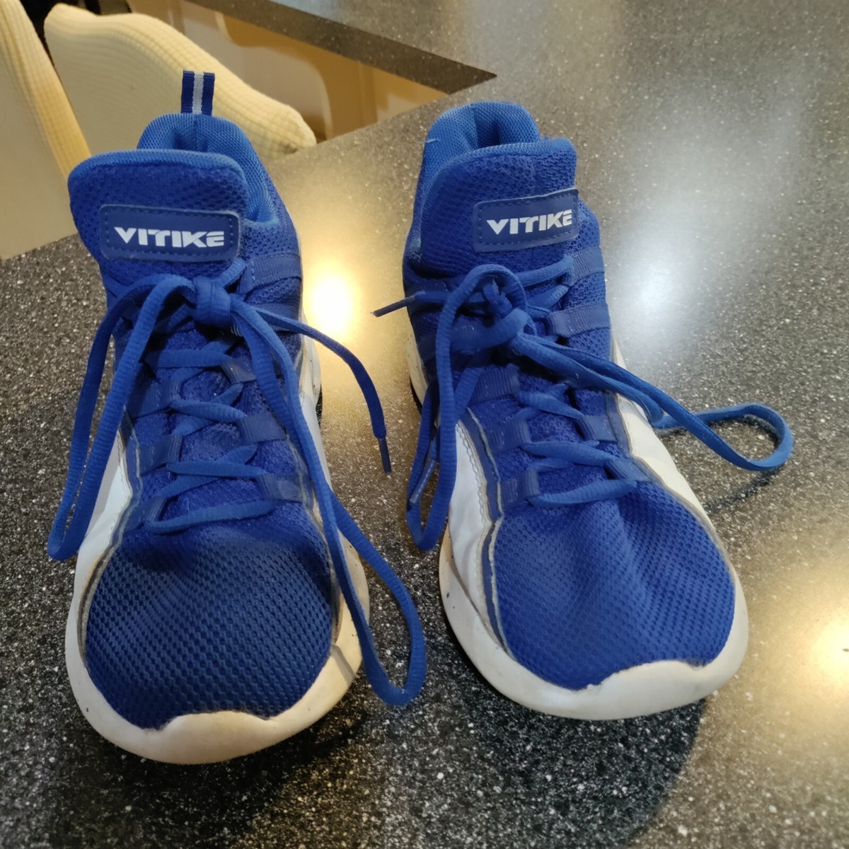 Boys White Blue Vitike Sport Sneakers Size 38 US) Great