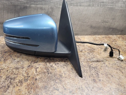 2010-2011 Mercedes C300 Passenge Side View Door Mirror Signal OEM Blue C230 Read