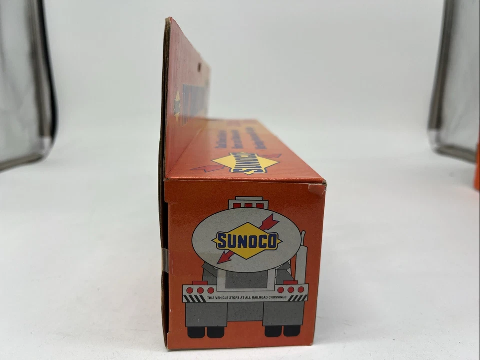 Vintage Toy Tanker Truck 1:32 Sunco 1994 Collectors Series NEW Original Package - Image 3 of 4
