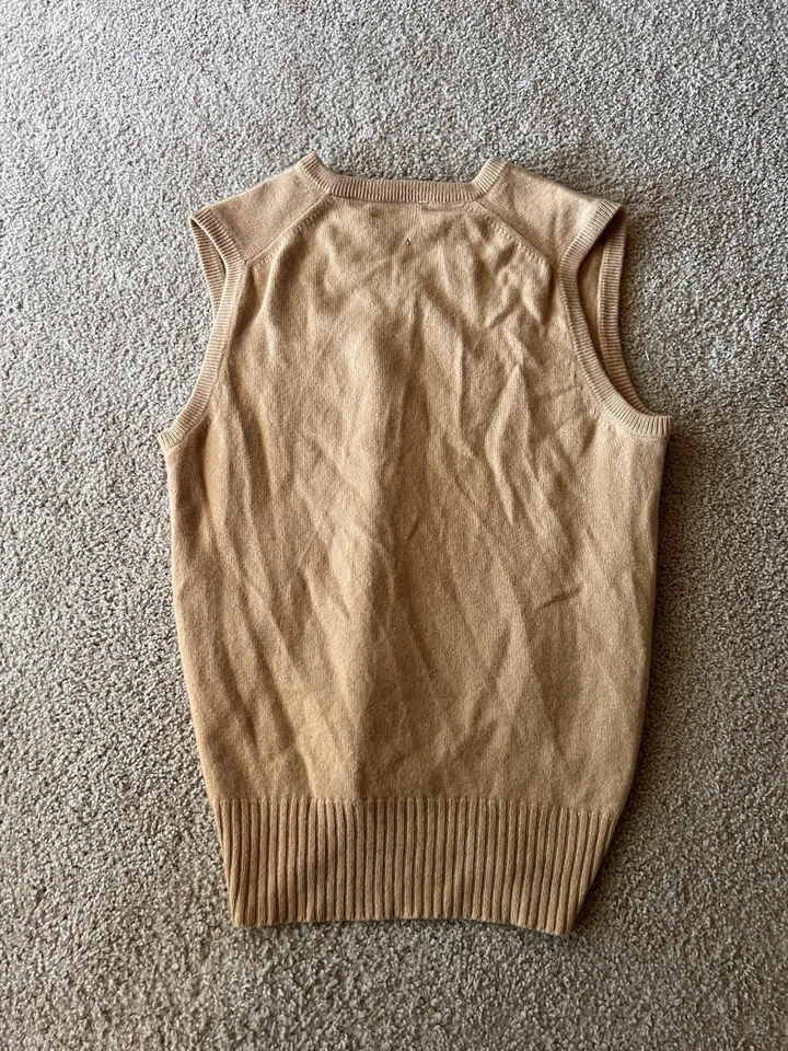 VNTG Cashmere V Neck Sweater Vest Harrods Scotland Small Hole. Large 102cm 40” - Image 4 of 4