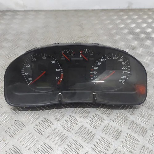 VW PASSAT Variant B5 3B5 Kombiinstrument 026362301 1.60 Petrol 74kw 15037050