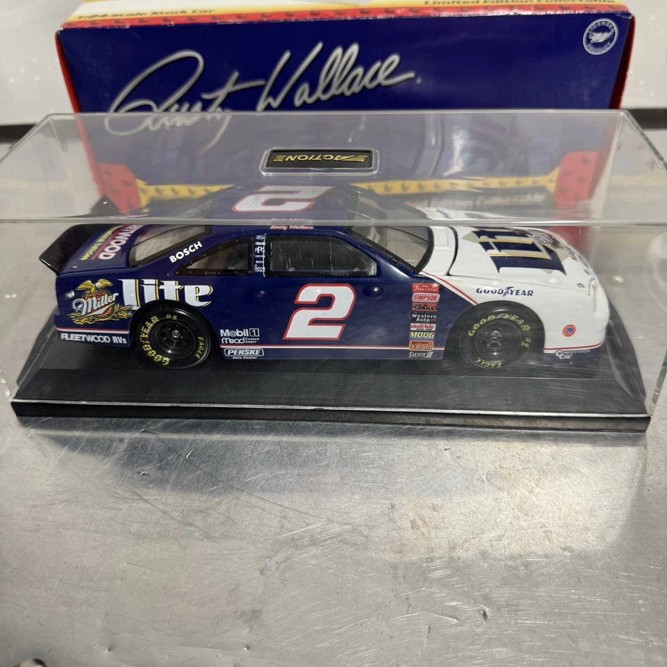 Rusty Wallace #2 Miller Lite 1997 Thunderbird масштаб 1:24 Action W249701025 - Изображение 2 из 4
