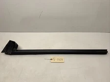 17-23 TESLA MODEL 3 FRONT RIGHT DOOR WINDOW BELT INNER SEAL 109049600D 5309 U8