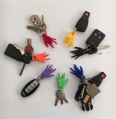 KHUD! Arab Middle Finger keychain 3D Printed