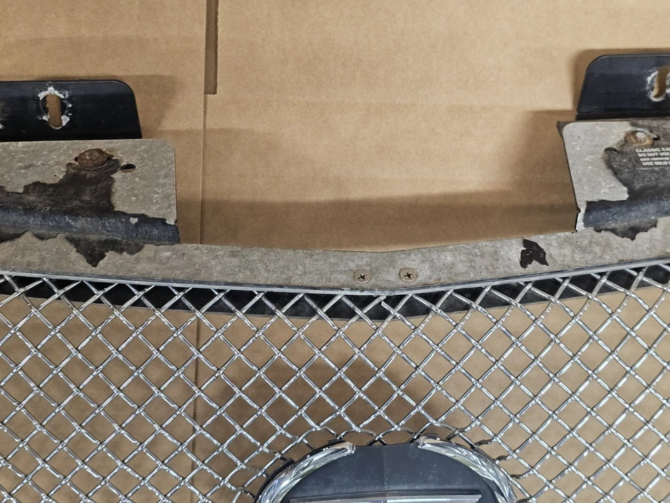 2008 2009 2010 2011 2012 Cadillac CTS Upper Grille E&G Classic Chrome Mesh Used - Image 4 of 4