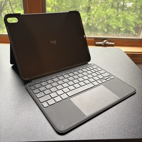 Logitech Combo Touch iPad Air 11-inch M2 iPad Air 4th & 5th Gen Keyboard Case