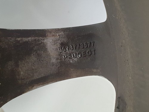 Peugeot 208 2012 1.2 Petrol Manual 3 Door Single Alloy Wheel 96737735VT - Picture 6 of 15