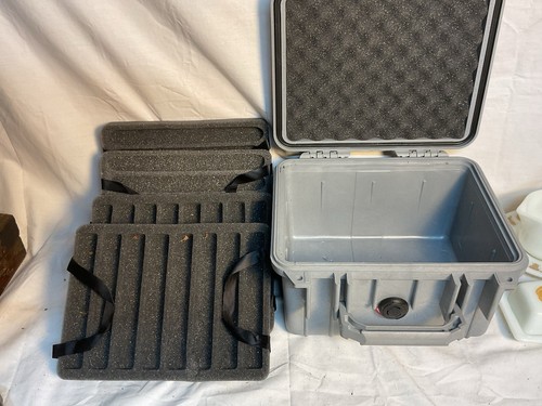 Pelican 1300 Case With Cigar Humidor Inserts - Picture 4 of 6