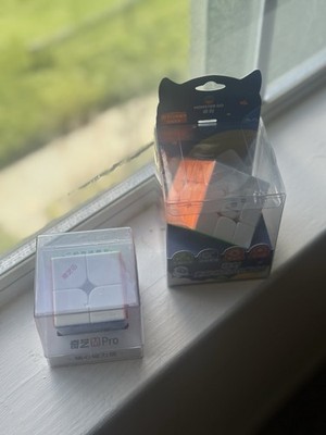 Rubik's Cube 3x3/2x2 Stickerless BUNDLE, Brand New SEALED Cubes(Stand Included)