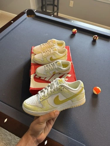 Nike Dunk Low Yellow Strike Women's Size 7.5 DM9467 700