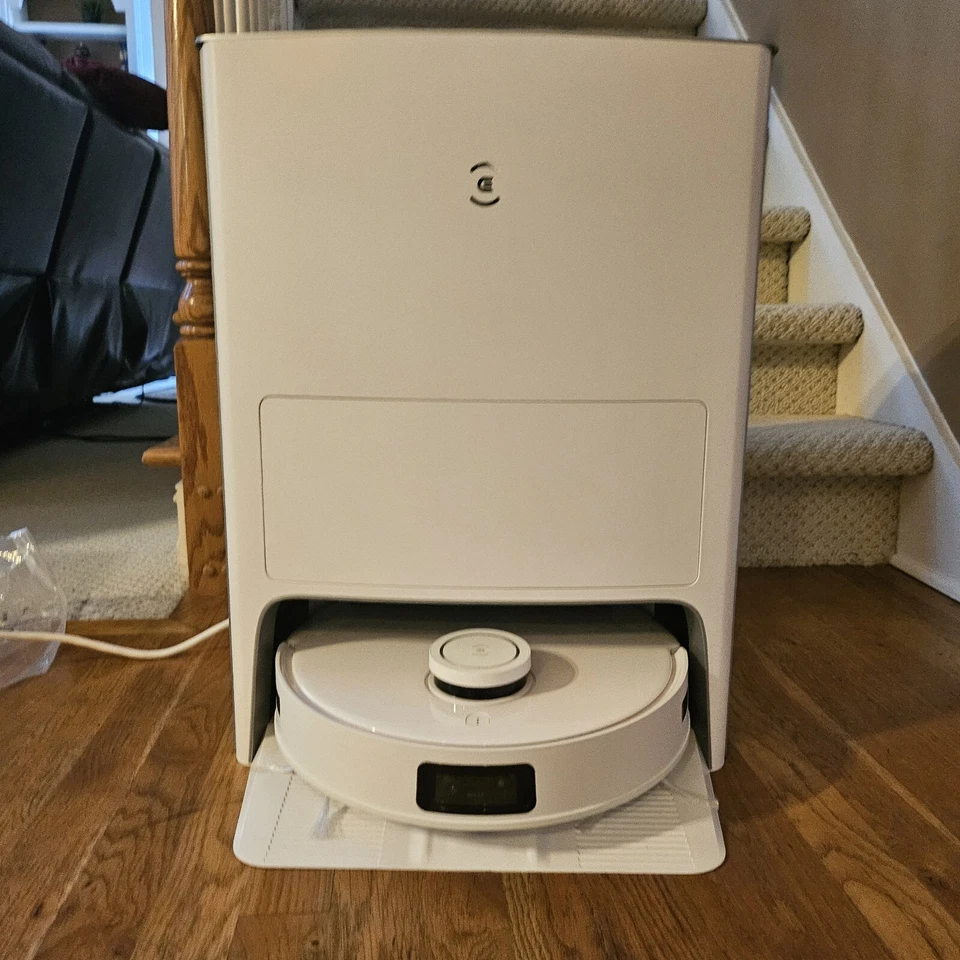 Ecovacs Deebot T10 Omni Allinone 机器人真空和拖把组合带工厂 Bo G3D — 第 4/4 张图片