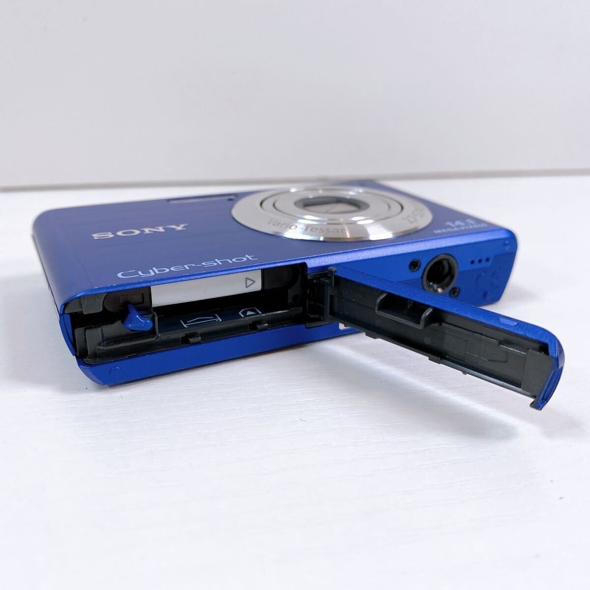 SONY Cyber shot DSC-W550 14.1MP 4.0x Compact Digital Camera Blue