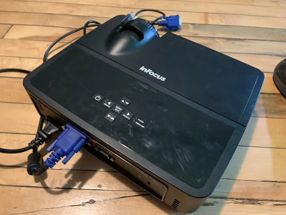 InFocus Model IN114 Black XGA Conference Room/Desktop Multimedia DLP Projector - Image 3 of 4