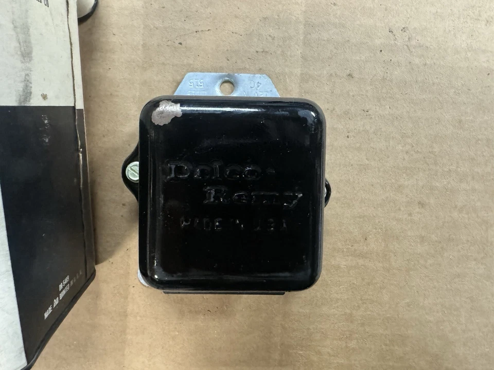 NOS 119515 4C 1964 Delco Remy Voltage Regulator GM - Image 3 of 4