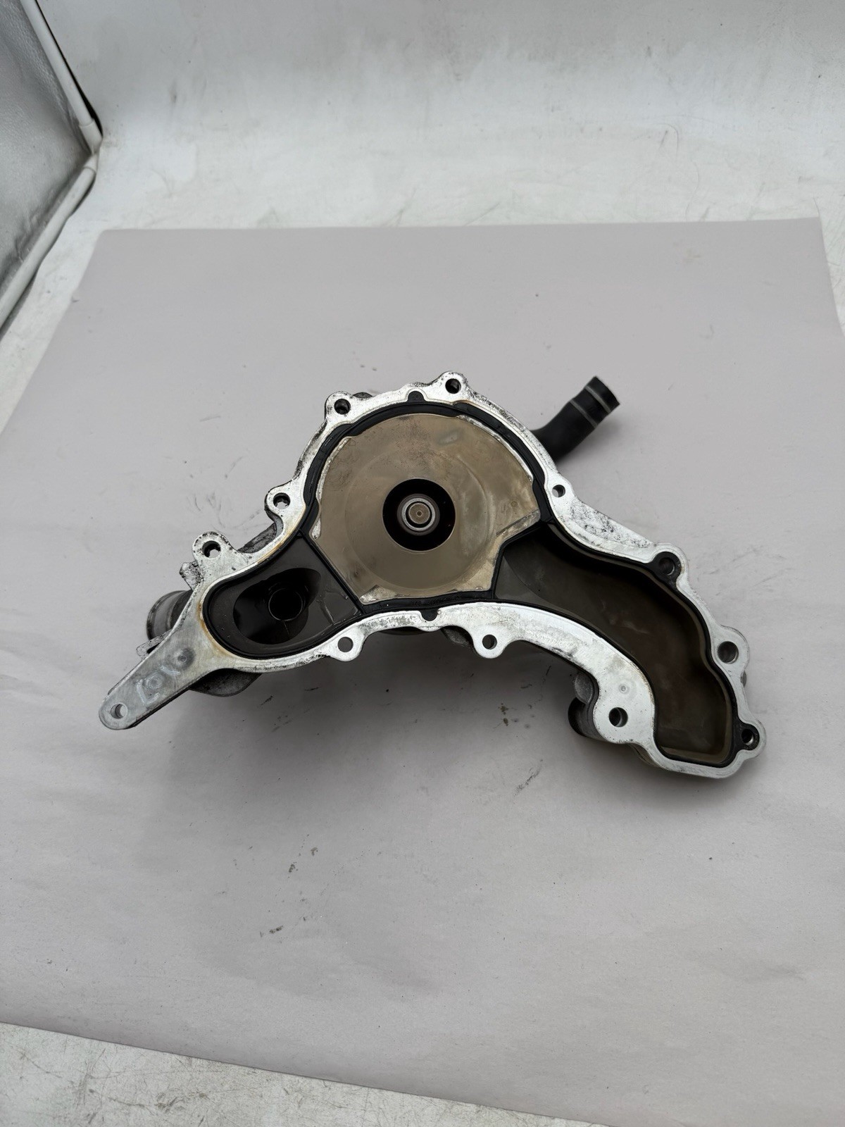 2014-2019 MASERATI GHIBLI 3.0L ENGINE WATER PUMP HOUSING OEM