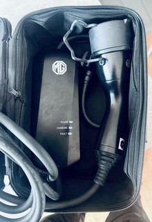 OEM MG EV GRANNY 13a 3 PIN CAR CHARGER LEAD. IN CASE. FOR MG4 MG5 MGS5 ZS HS